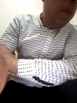 Snapshot of hmtrechaudd chatting on 01/06/26, 01:15 hmtrechaudd online show from 01/06/26, 01:15