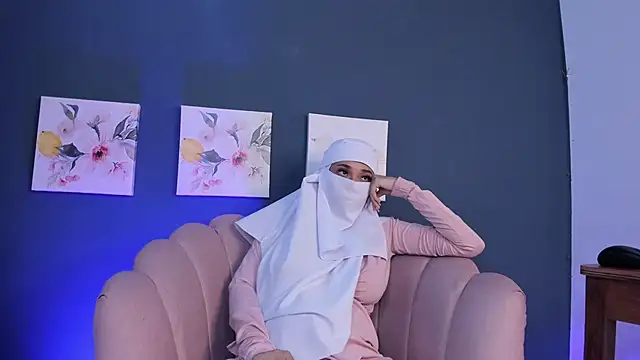 Snapshot of Eva_abaad chatting on 01/16/25, 10:02 Eva abaad online show from 01/16/25, 10:02