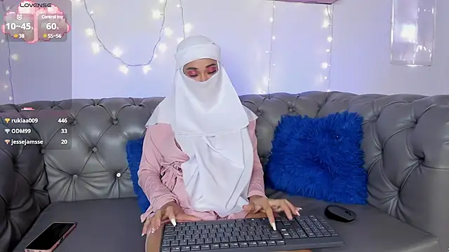 Snapshot of Eva_abaad chatting on 01/18/25, 06:53 Eva abaad online show from 01/18/25, 06:53