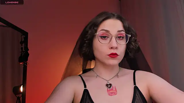 Eva Moss  online show from 02/19/25, 12:35