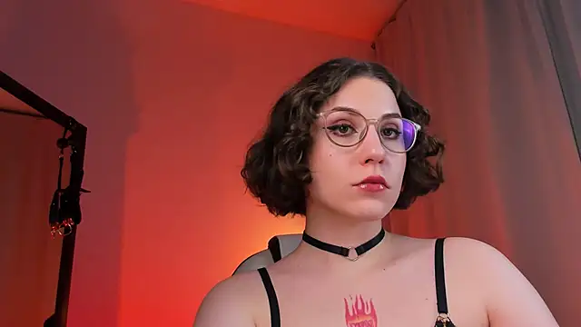 Eva Moss  online show from 02/27/25, 09:14