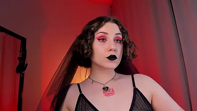 Eva Moss  online show from 03/04/25, 10:49