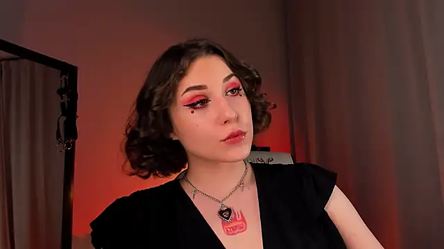 Eva Moss  online show from 03/13/25, 09:37