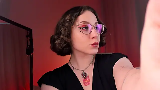 Eva Moss  online show from 03/18/25, 06:57
