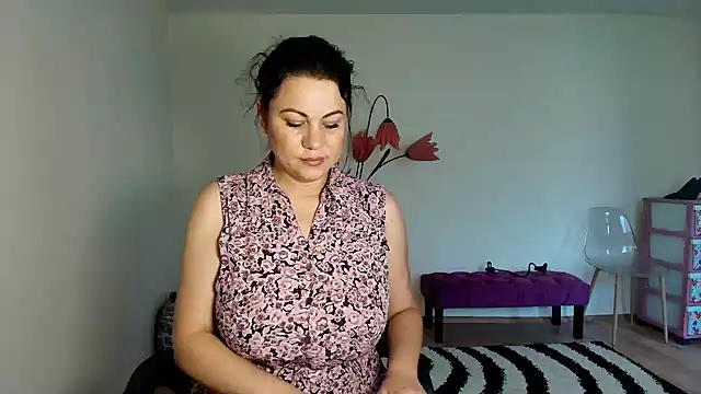 Snapshot of VixenVibesX chatting on 06/18/26, 11:58 VixenVibesX online show from 06/18/26, 11:58