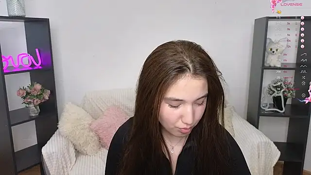 Snapshot of anna_elfi chatting on 02/08/25, 09:03 anna elfi online show from 02/08/25, 09:03