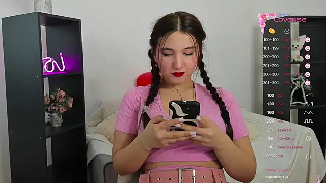 Snapshot of anna_elfi chatting on 02/12/25, 09:52 anna elfi online show from 02/12/25, 09:52