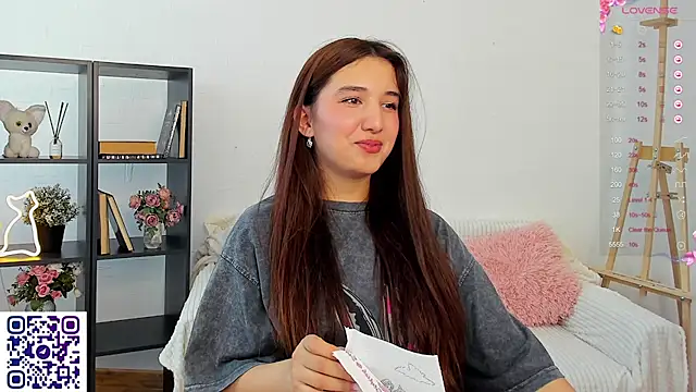 Snapshot of anna_elfi chatting on 02/23/25, 05:56 anna elfi online show from 02/23/25, 05:56