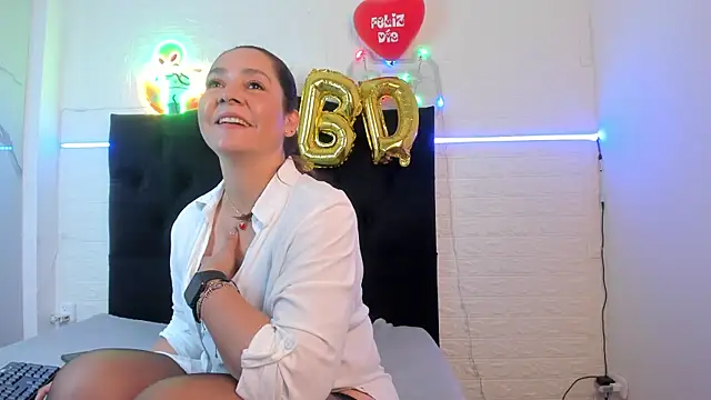 Miiss eva online show from 09/25/25, 11:58