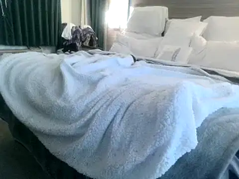 Snapshot of AQuickPhyx chatting on 02/04/25, 03:00 AQuickPhyx online show from 02/04/25, 03:00