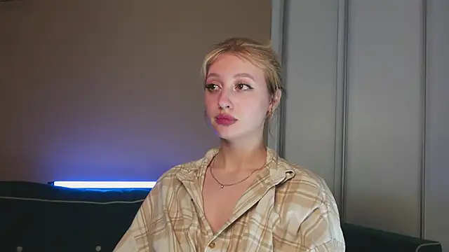 milasmiu online show from 01/19/25, 10:17