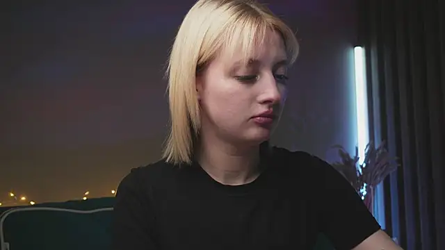 milasmiu online show from 02/18/25, 04:05