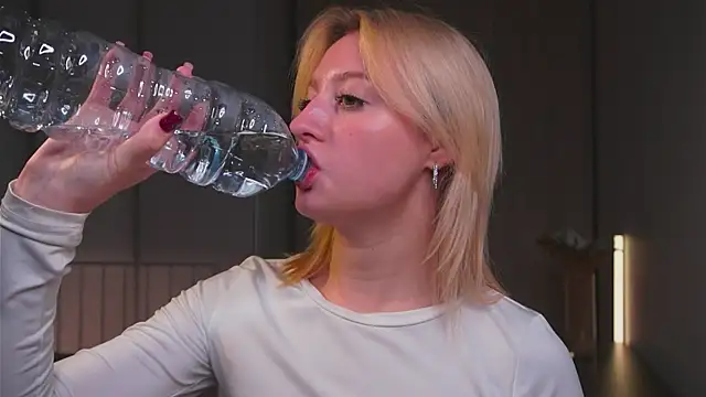 milasmiu online show from 09/10/25, 03:01