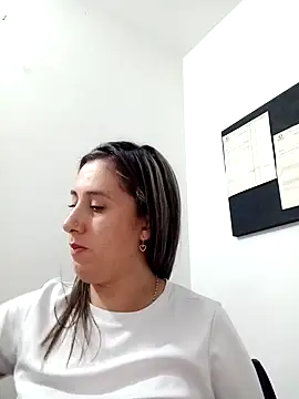 Snapshot of CHARLOTTE_1711 chatting on 01/19/25, 11:32 CHARLOTTE 1711 online show from 01/19/25, 11:32