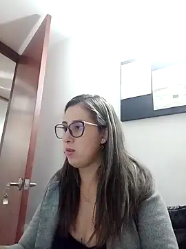 Snapshot of CHARLOTTE_1711 chatting on 01/20/25, 11:21 CHARLOTTE 1711 online show from 01/20/25, 11:21