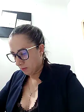 Snapshot of CHARLOTTE_1711 chatting on 01/29/25, 11:35 CHARLOTTE 1711 online show from 01/29/25, 11:35