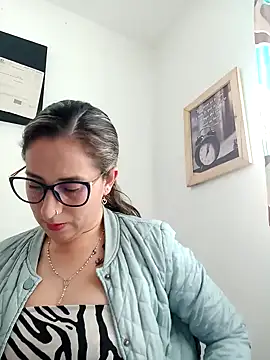 Snapshot of CHARLOTTE_1711 chatting on 01/30/25, 09:36 CHARLOTTE 1711 online show from 01/30/25, 09:36