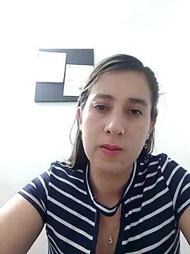 Snapshot of CHARLOTTE_1711 chatting on 03/02/25, 01:04 CHARLOTTE 1711 online show from 03/02/25, 01:04