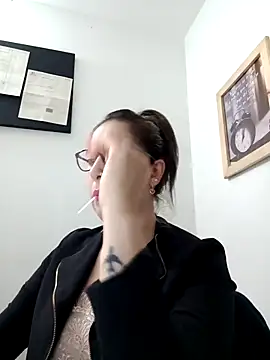 Snapshot of CHARLOTTE_1711 chatting on 03/03/25, 11:35 CHARLOTTE 1711 online show from 03/03/25, 11:35