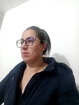 Snapshot of CHARLOTTE_1711 chatting on 03/06/25, 05:24 CHARLOTTE 1711 online show from 03/06/25, 05:24