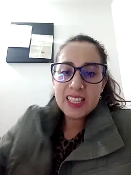 Snapshot of CHARLOTTE_1711 chatting on 03/08/25, 03:06 CHARLOTTE 1711 online show from 03/08/25, 03:06