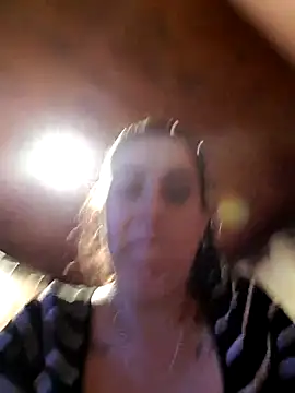 Snapshot of CHARLOTTE_1711 chatting on 09/16/25, 04:24 CHARLOTTE 1711 online show from 09/16/25, 04:24