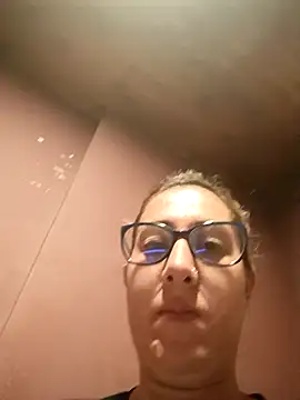 Snapshot of CHARLOTTE_1711 chatting on 02/27/26, 03:50 CHARLOTTE 1711 online show from 02/27/26, 03:50