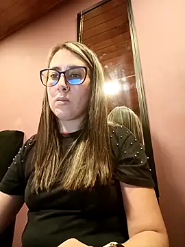 Snapshot of CHARLOTTE_1711 chatting on 04/09/26, 03:50 CHARLOTTE 1711 online show from 04/09/26, 03:50