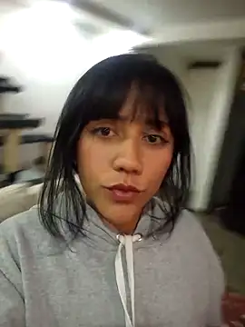 juli love11 online show from 01/25/25, 04:45