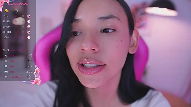 Snapshot of Hade_collinss chatting on 01/13/25, 11:27 Hade collinss online show from 01/13/25, 11:27