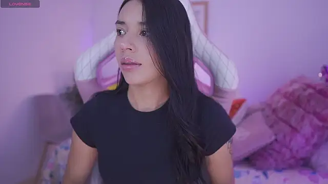 Snapshot of Hade_collinss chatting on 01/16/25, 05:23 Hade collinss online show from 01/16/25, 05:23