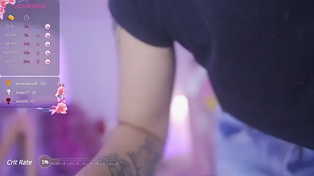 Snapshot of Hade_collinss chatting on 01/22/25, 08:38 Hade collinss online show from 01/22/25, 08:38