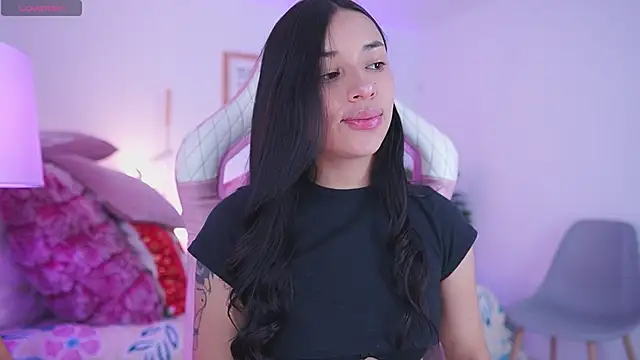 Snapshot of Hade_collinss chatting on 02/11/25, 05:18 Hade collinss online show from 02/11/25, 05:18