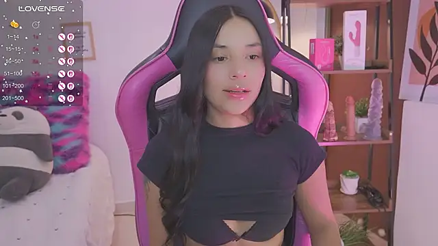 Snapshot of Hade_collinss chatting on 02/25/26, 07:45 Hade collinss online show from 02/25/26, 07:45