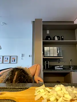 Snapshot of Blessedd99 chatting on 10/14/25, 04:30 Blessedd99 online show from 10/14/25, 04:30