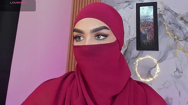 Snapshot of Maissa_Alabi chatting on 04/07/26, 07:58 Maissa Alabi online show from 04/07/26, 07:58