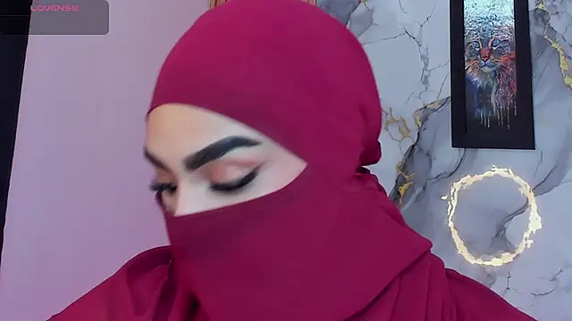 Snapshot of Maissa_Alabi chatting on 04/12/26, 08:14 Maissa Alabi online show from 04/12/26, 08:14