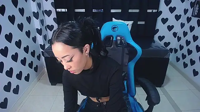 Snapshot of victoria_ricci_a chatting on 02/06/25, 04:36 victoria ricci a online show from 02/06/25, 04:36