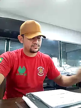 Snapshot of mamauara092 chatting on 03/12/25, 07:24 mamauara092 online show from 03/12/25, 07:24