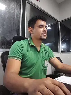 Snapshot of mamauara092 chatting on 10/05/25, 05:39 mamauara092 online show from 10/05/25, 05:39