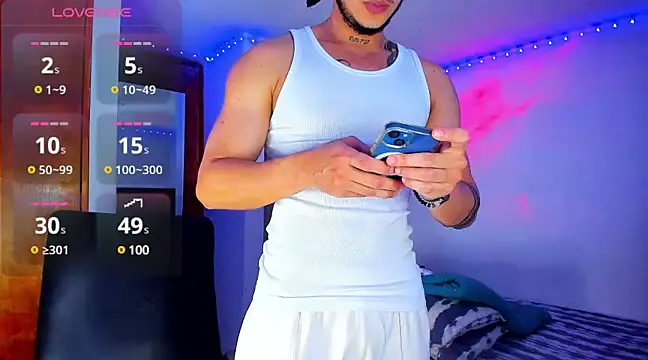 austinoficial online show from 02/28/25, 01:47