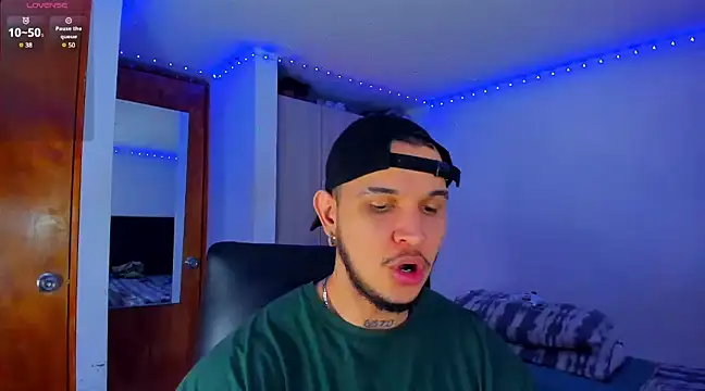 austinoficial online show from 03/21/25, 02:28