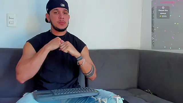 austinoficial online show from 10/25/25, 08:36