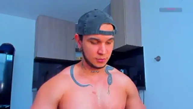 Snapshot of austinoficial chatting on 04/18/26, 09:15 austinoficial online show from 04/18/26, 09:15