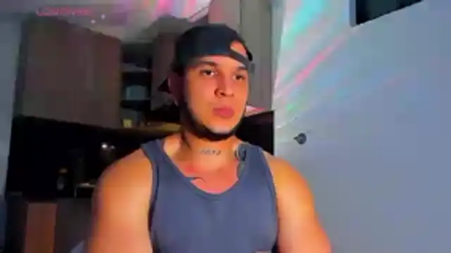 Snapshot of austinoficial chatting on 04/26/26, 11:02 austinoficial online show from 04/26/26, 11:02
