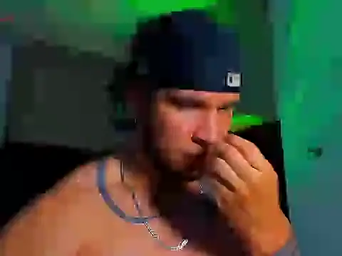 Snapshot of austinoficial chatting on 05/07/26, 10:59 austinoficial online show from 05/07/26, 10:59