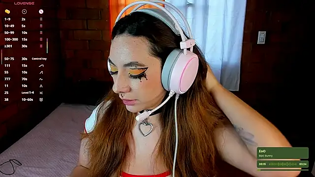 Annycolin  online show from 03/03/25, 08:00