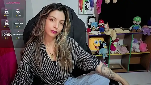 Snapshot of Princezzlove3 chatting on 10/28/25, 02:59 Princezzlove3 online show from 10/28/25, 02:59