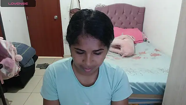 july-feria online show from 10/10/25, 04:28