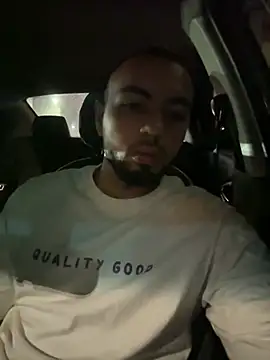 Snapshot of arturguy00 chatting on 02/23/26, 09:50 arturguy00 online show from 02/23/26, 09:50